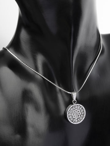Krásný přívěsek ve tvaru kruhu s motivem stromu života z chirurgické oceli  PK1253-0112