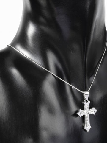 Krásný přívěsek z chirurgické oceli ve tvaru křížku s čirými krystaly PK1356-0112