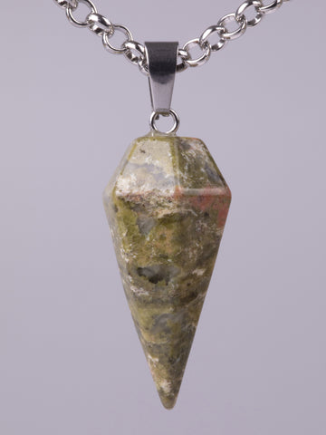 Luxusní amulet ve tvaru masivní špice z unakitu  PK1415-1610