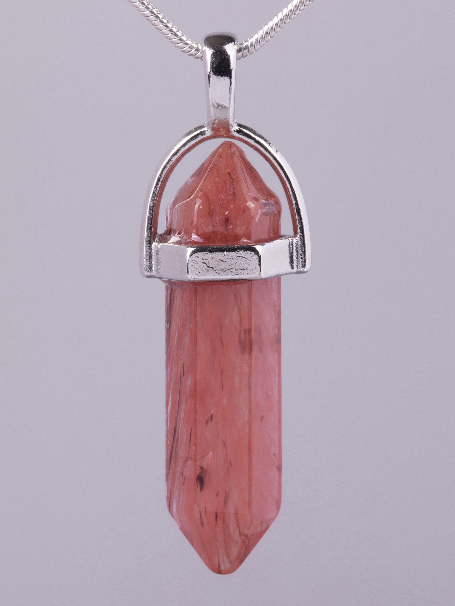 Exkluzivní amulet ve tvaru kyvadla z jahodového křišťálu  PK1410-1606