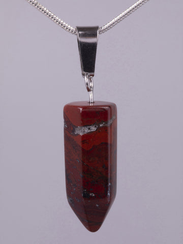 Exkluzivní amulet ve tvaru špice z červeného jaspisu PK1397-1603