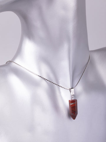 Exkluzivní amulet ve tvaru špice z červeného jaspisu PK1397-1603