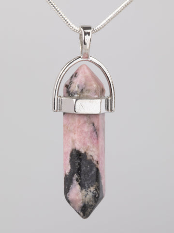 Exkluzivní amulet ve tvaru kyvadla z rodonitu  PK1419-1606
