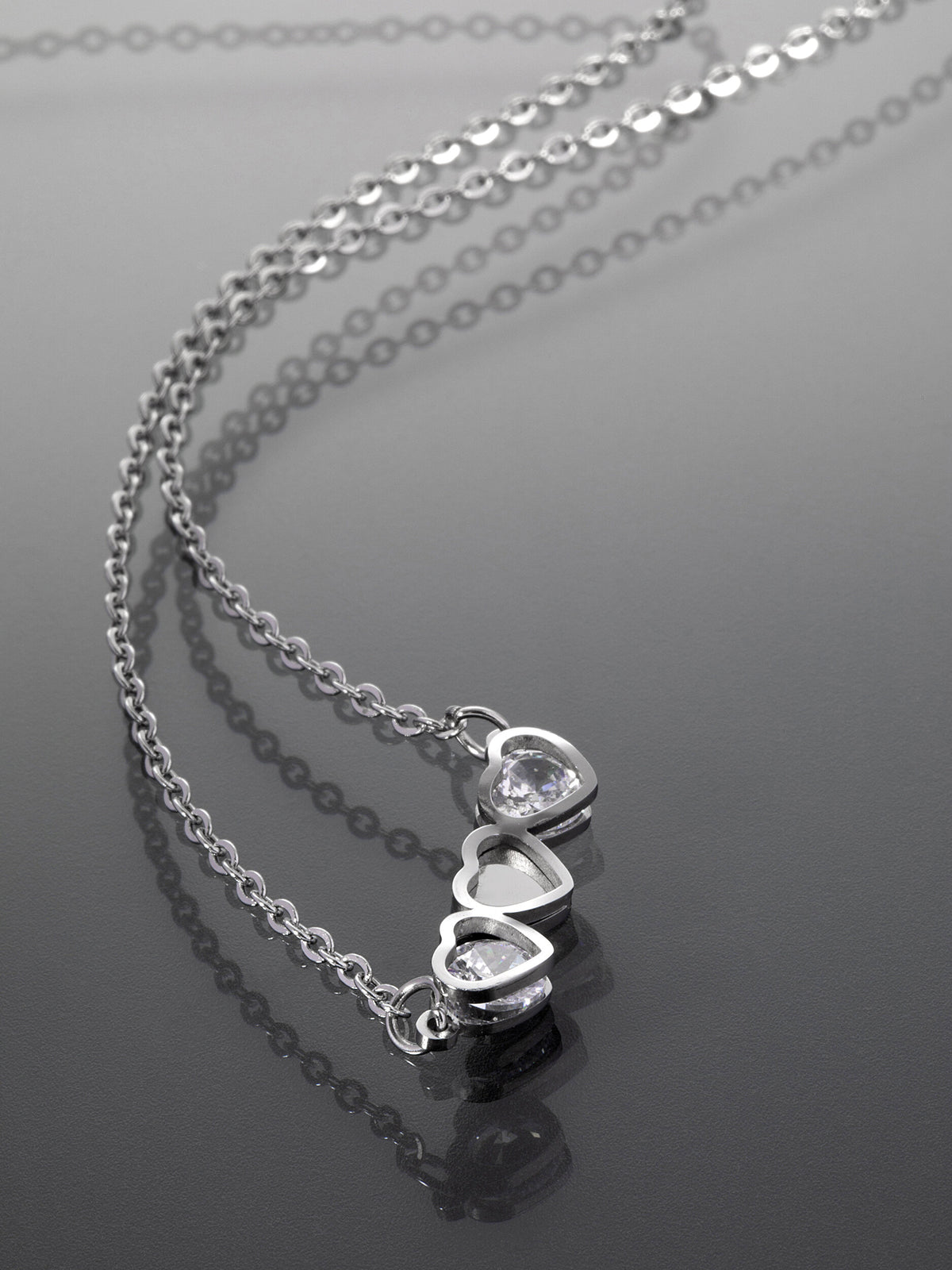 Luxusní jemný náhrdelník z chirurgické oceli, srdíčka s kamínky NK1558-0112