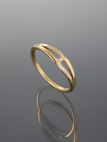 Elegantní prstýnek z chirurgické oceli klasického stylu s drobnými čirými krystaly PR0389-015114