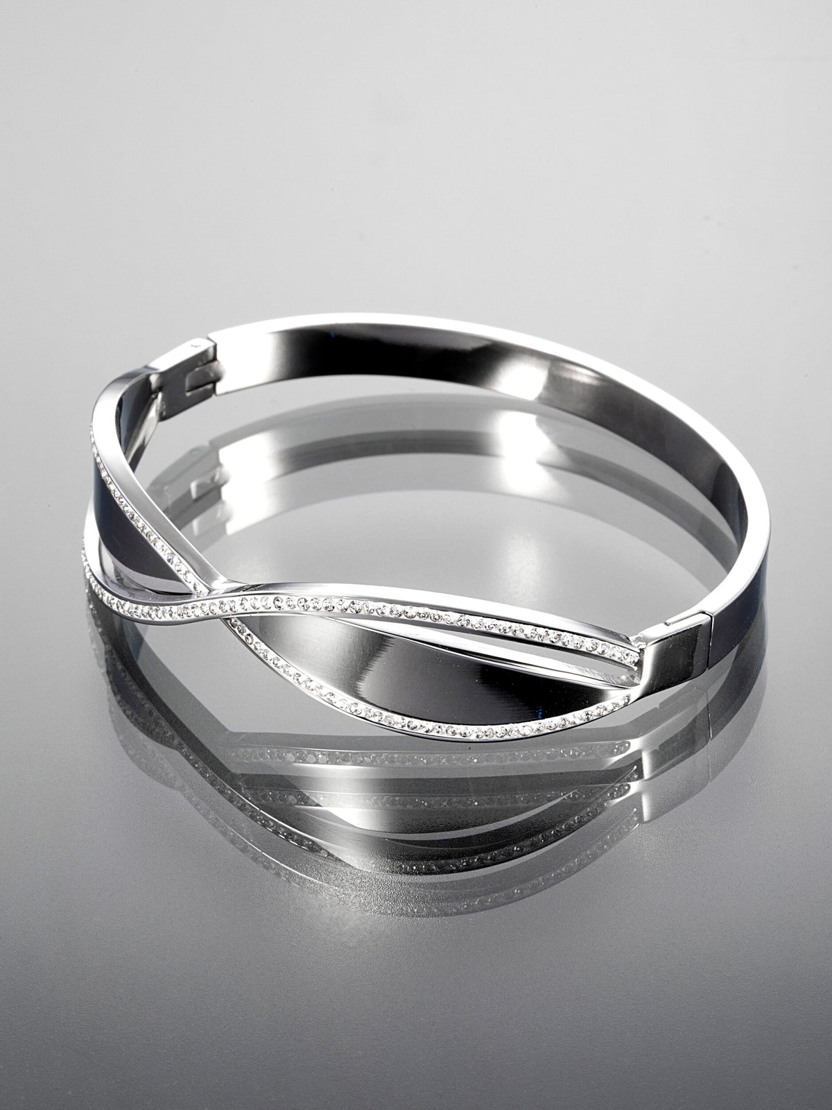 Elegantní náramek z chirurgické oceli s krystalky NM3022-0112