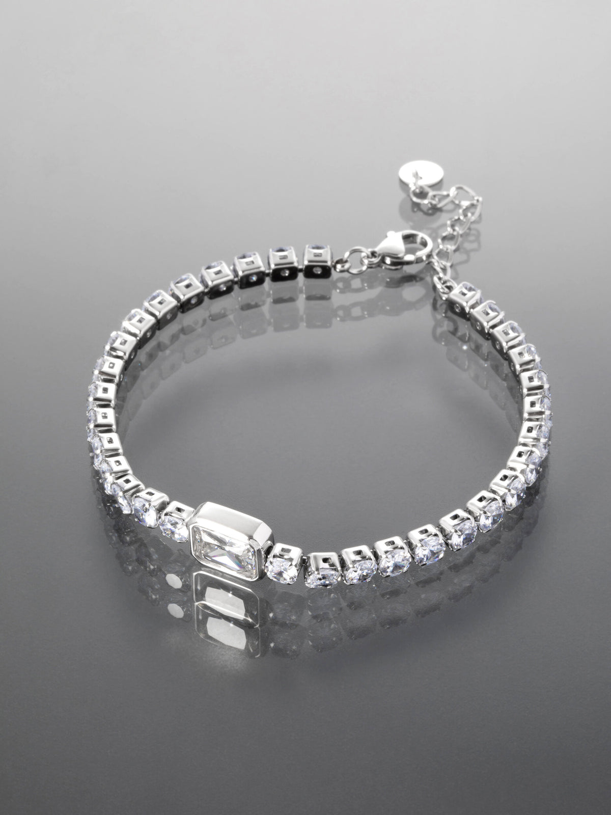 Elegantní náramek z chirurgické oceli s krystaly NM3093-0112
