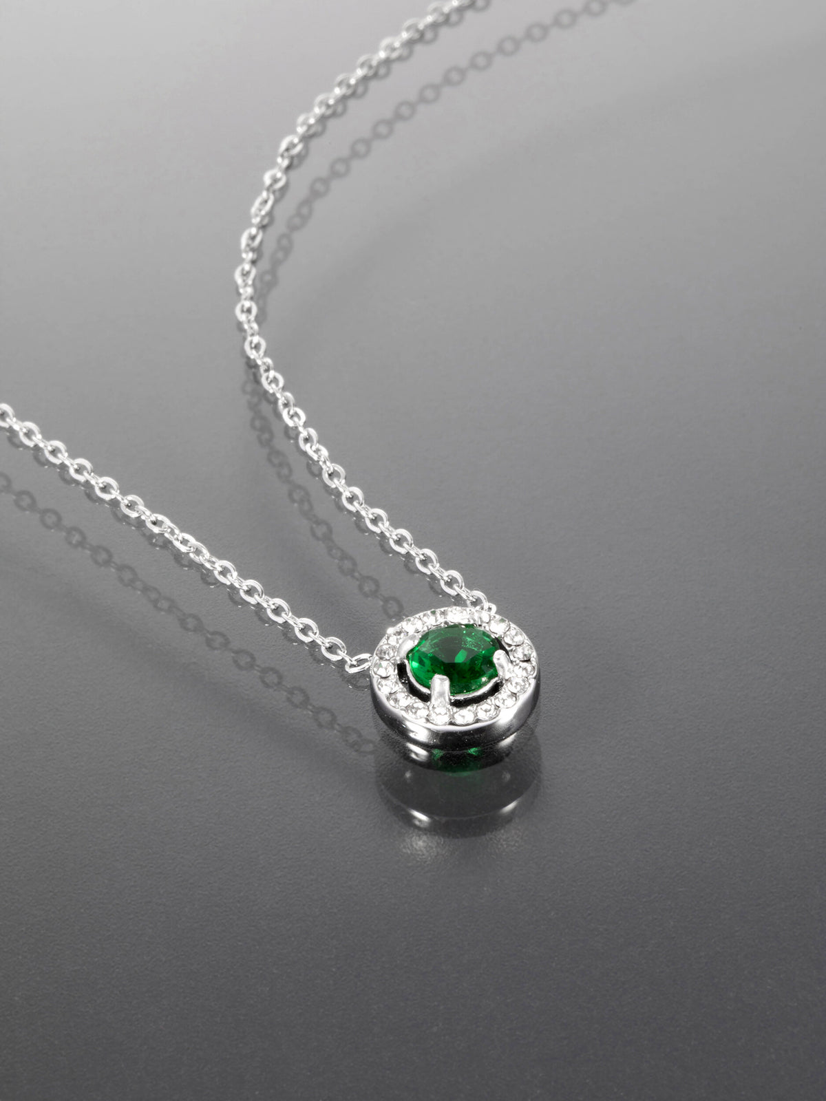 Elegantní náhrdelník z chirurgické oceli se zeleným krystalem NK1687-0112