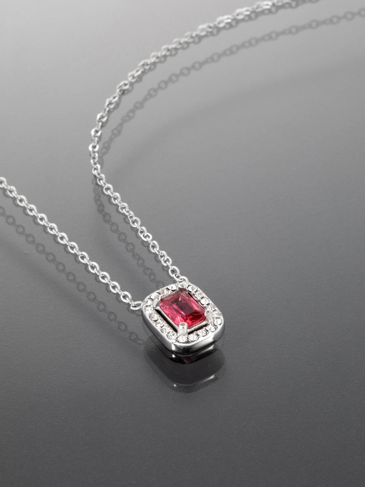 Elegantní náhrdelník z chirurgické oceli s červeným krystalem NK1686-0112