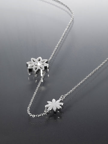 Náhrdelník z chirurgické oceli s kytičkami NK1735-0112