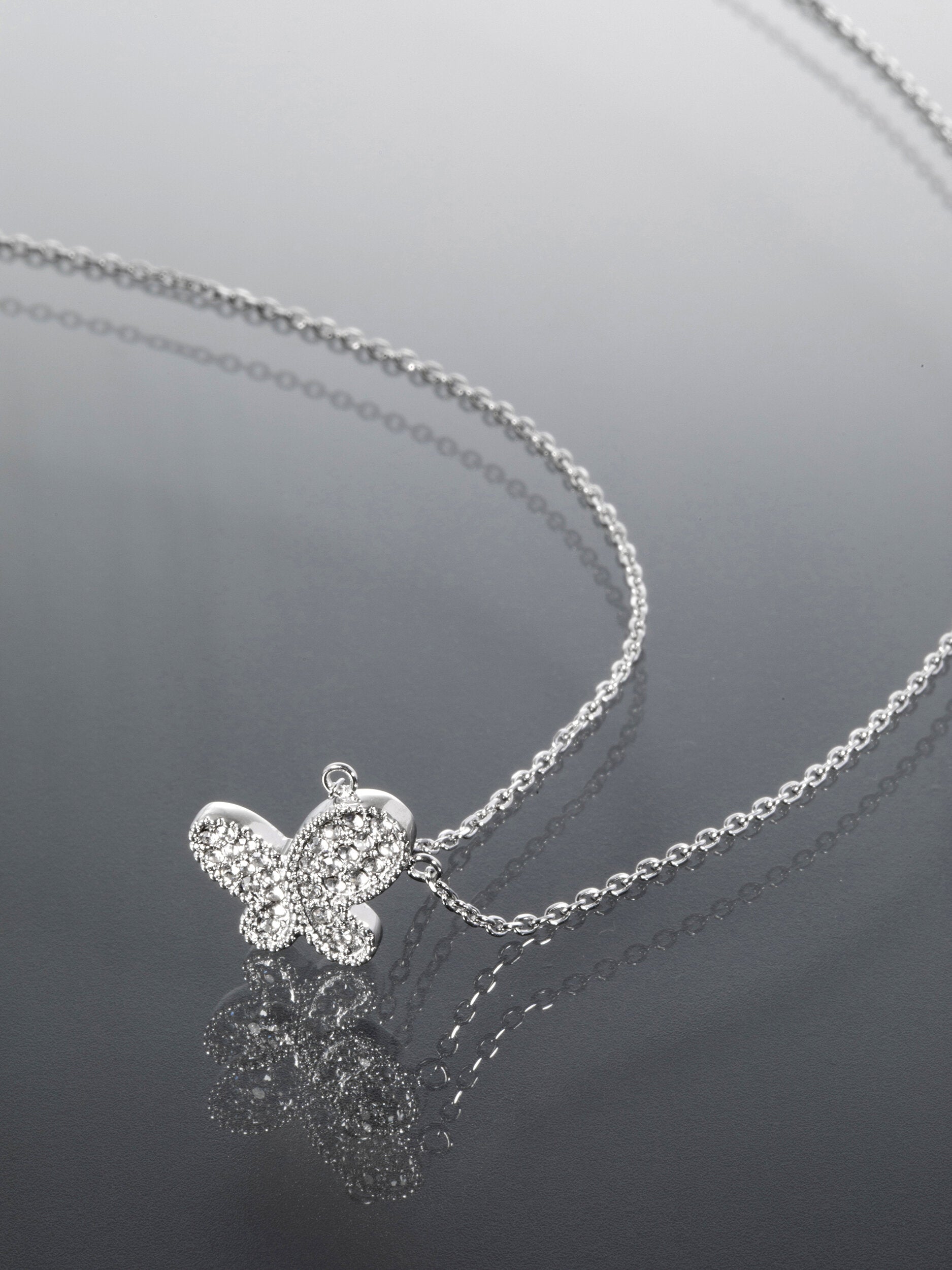 Náhrdelník z chirurgické oceli s motýlkem NK1730-0112