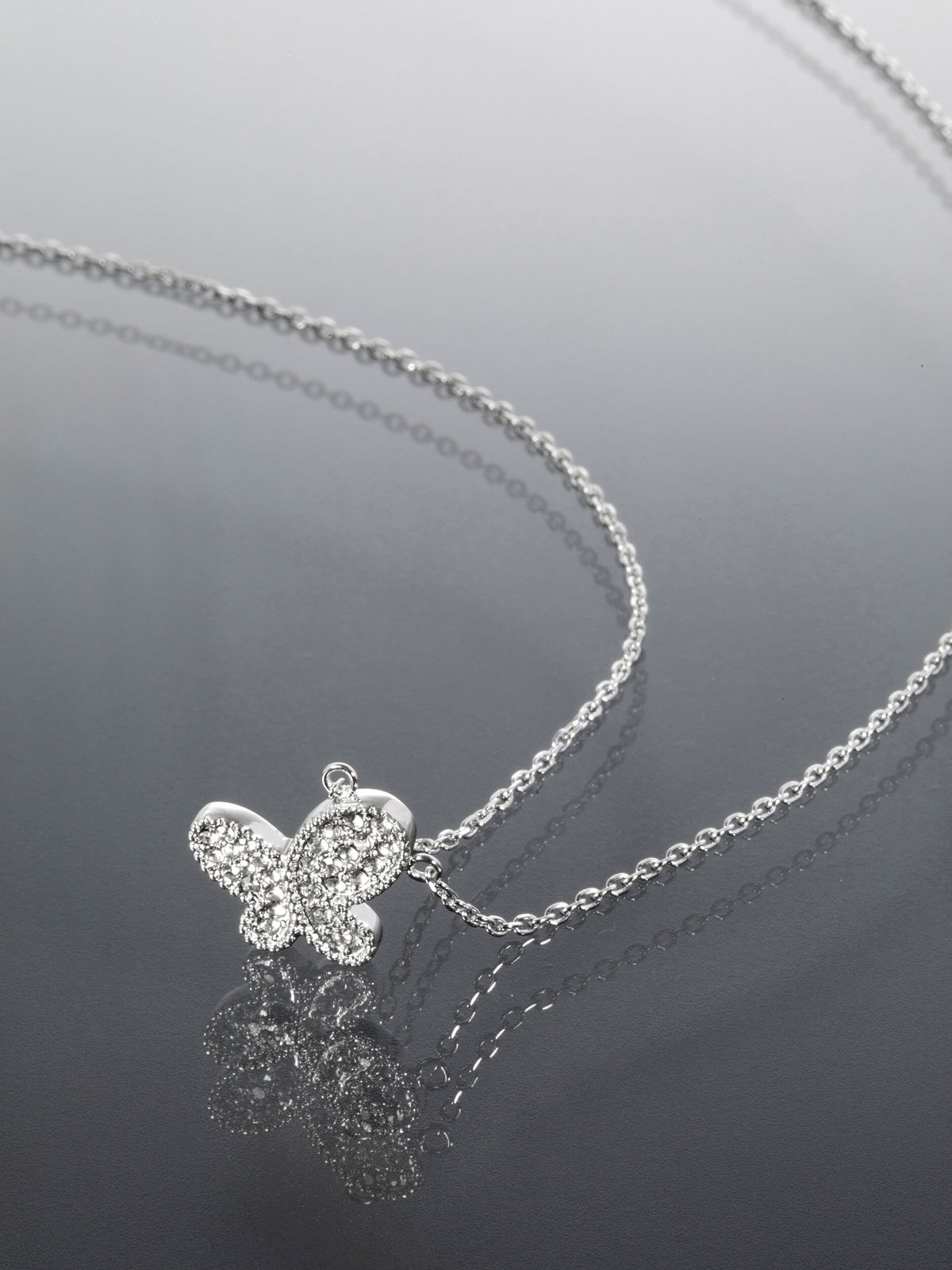 Náhrdelník z chirurgické oceli s motýlkem NK1730-0112