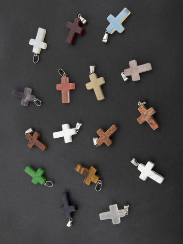Přívěsek křížek z magnezitu PK1608-1601