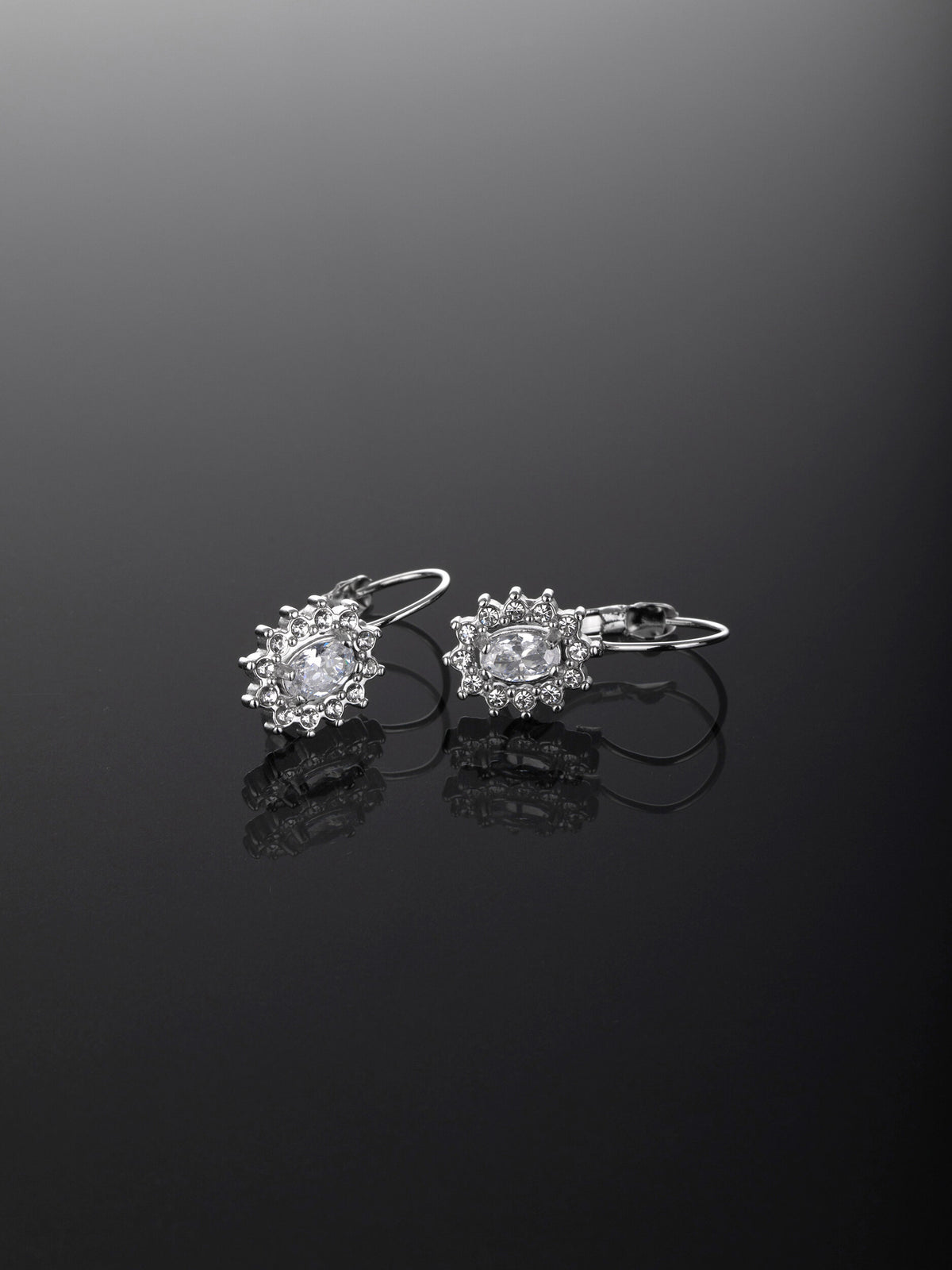 Elegantní náušnice z chirurgické oceli s krystalky NE3049-0112