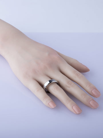 Decentní elegantní prsten z chirurgické oceli PR0421-015712