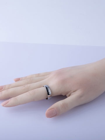 Elegantní nadčasový prsten z chirurgické oceli PR0422-015712