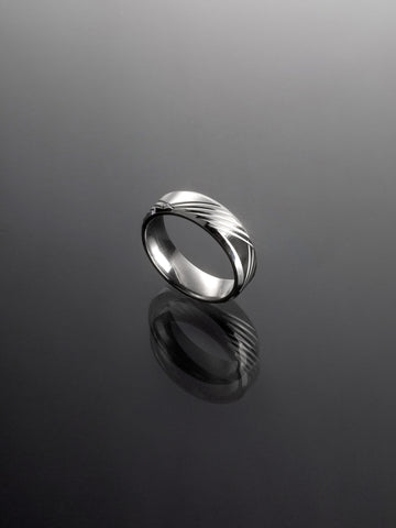 Luxusní elegantní jemně zdobený prsten z chirurgické oceli PR0431-016312