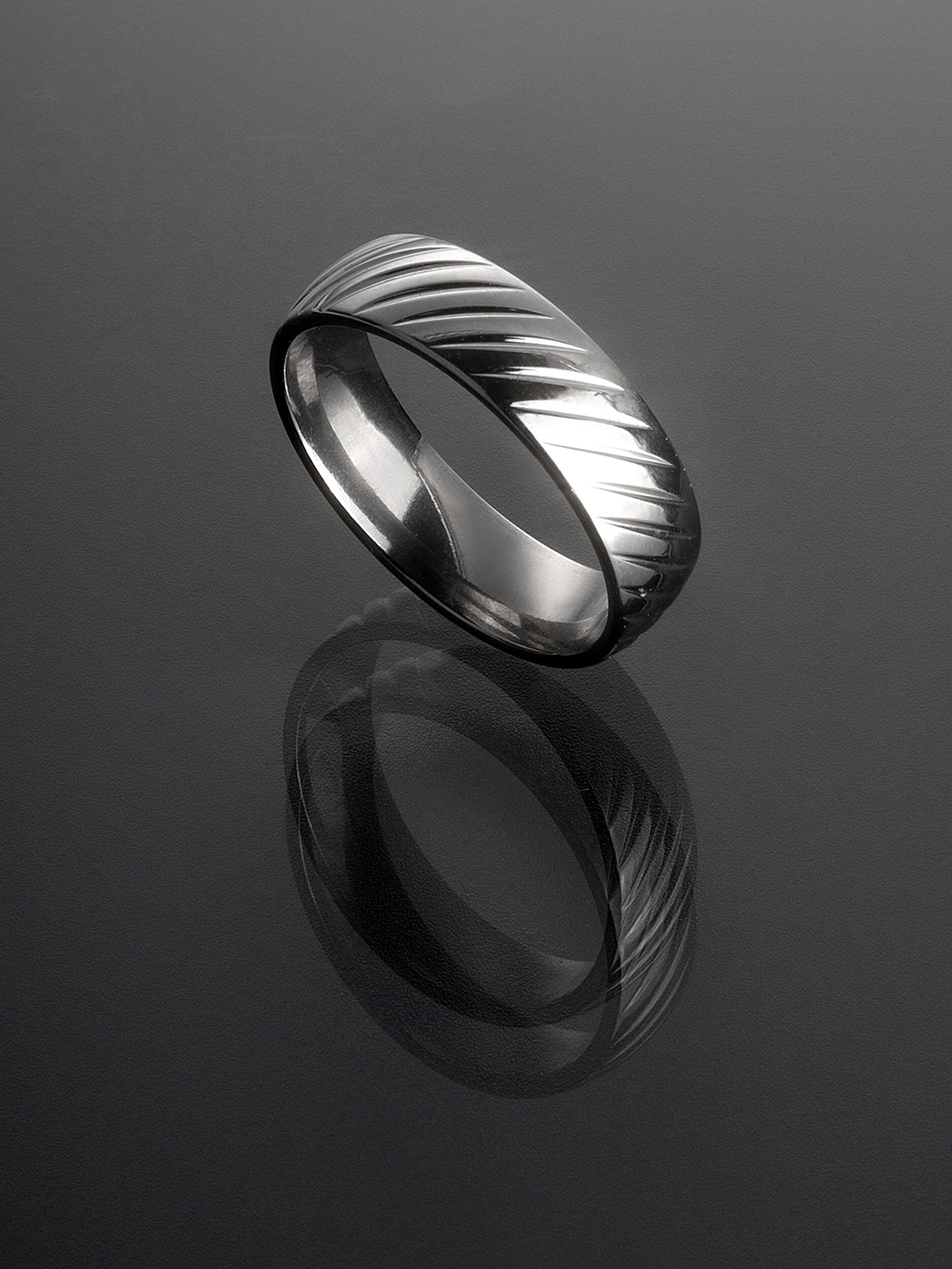 Elegantní jemně zdobený decentní prsten z chirurgické oceli PR0427-016312