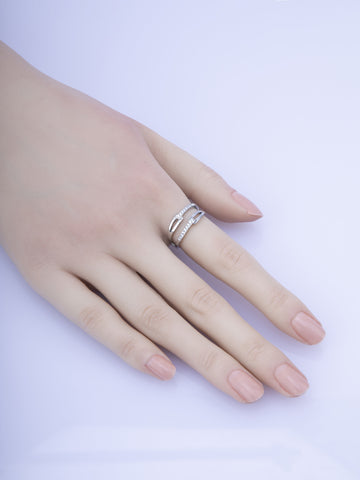 Elegantní prsten z chirurgické oceli s krystalky PR0449-015312