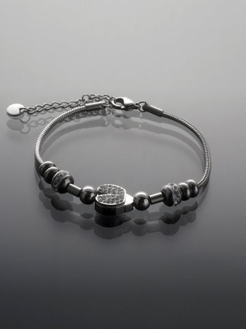 Stylový náramek z chirurgické oceli zdobený třpytivými kamínky  NM3287-0112