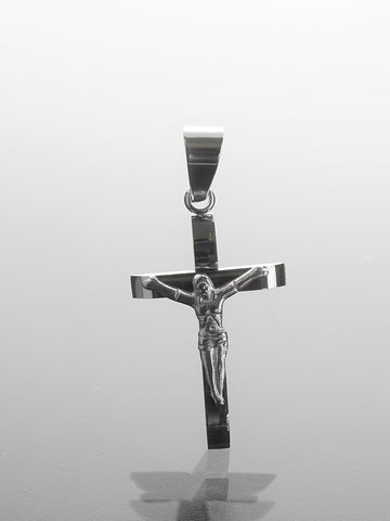 Přívěsek z leštěné chirurgické oceli, menší kříž s Kristem PK1786-0112