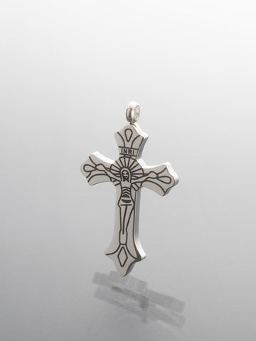 Přívěsek z leštěné chirurgické oceli, kříž s Kristem černé rytí PK1787-0112