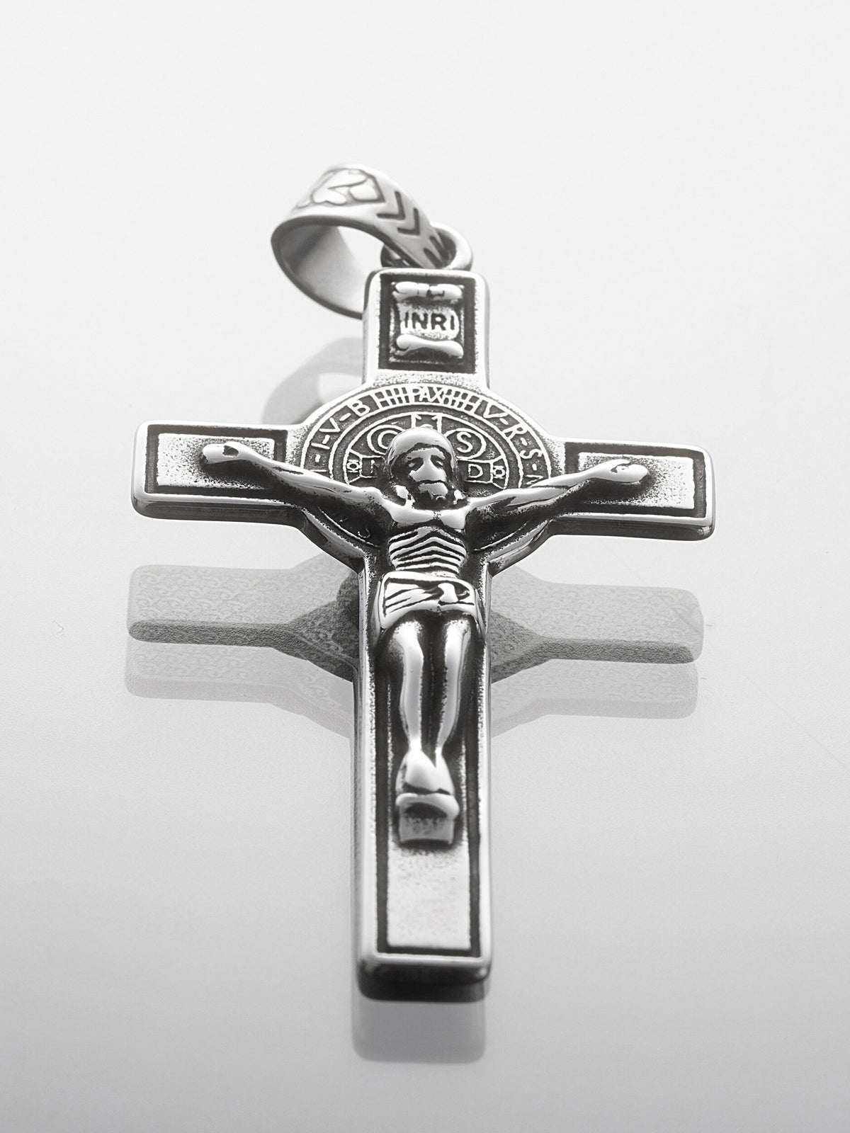 Velký přívěsek z chirurgické oceli, kříž s Kristem PK1782-0112