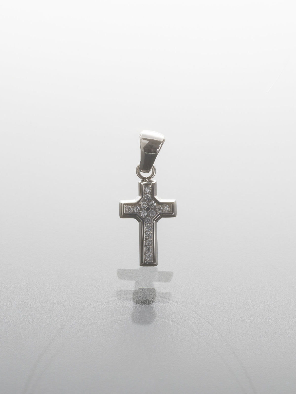 Přívěsek z leštěné chirurgické oceli, křížek s krystalky PK1788-0112