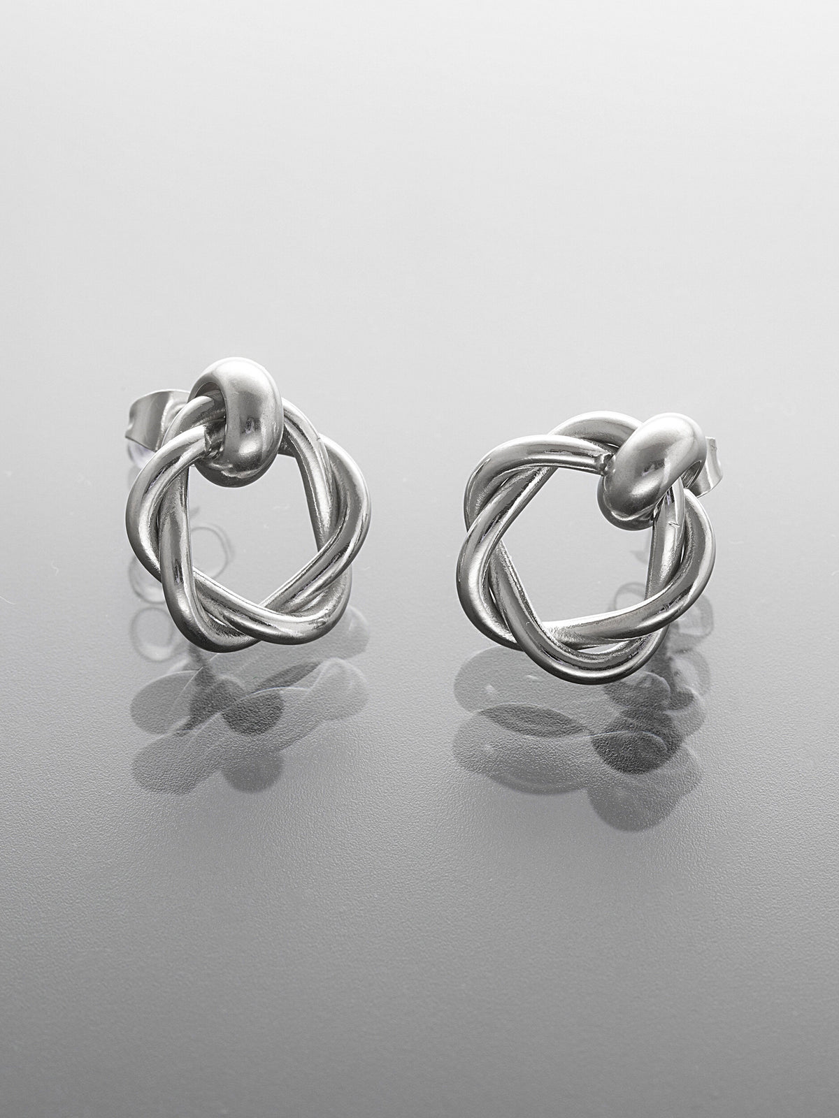 Elegantní náušnice z leštěné chirurgické oceli NE3201-0112