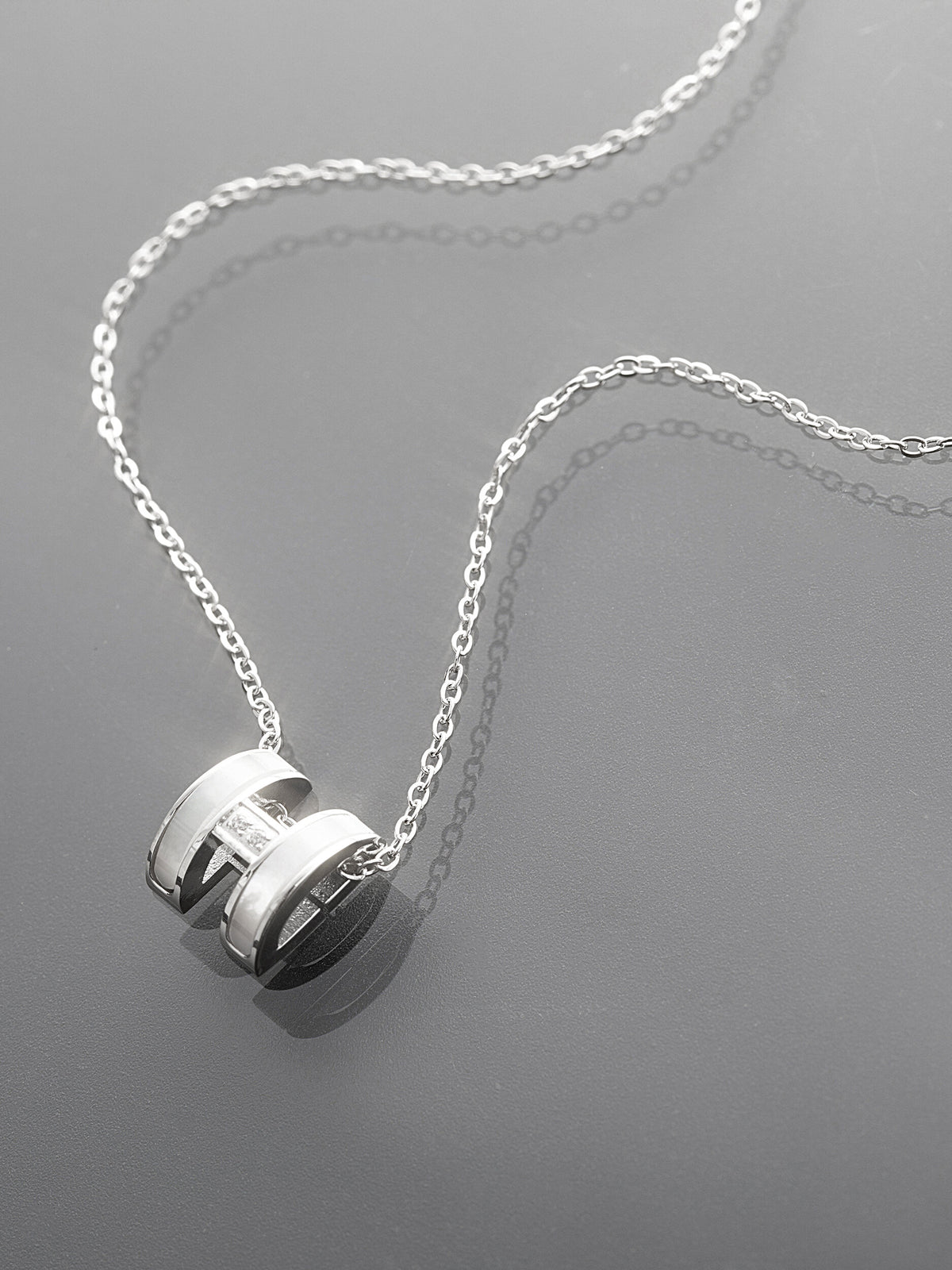 Elegantní náhrdelník z chirurgické oceli s jednoduchou ozdobou NK1800-0112