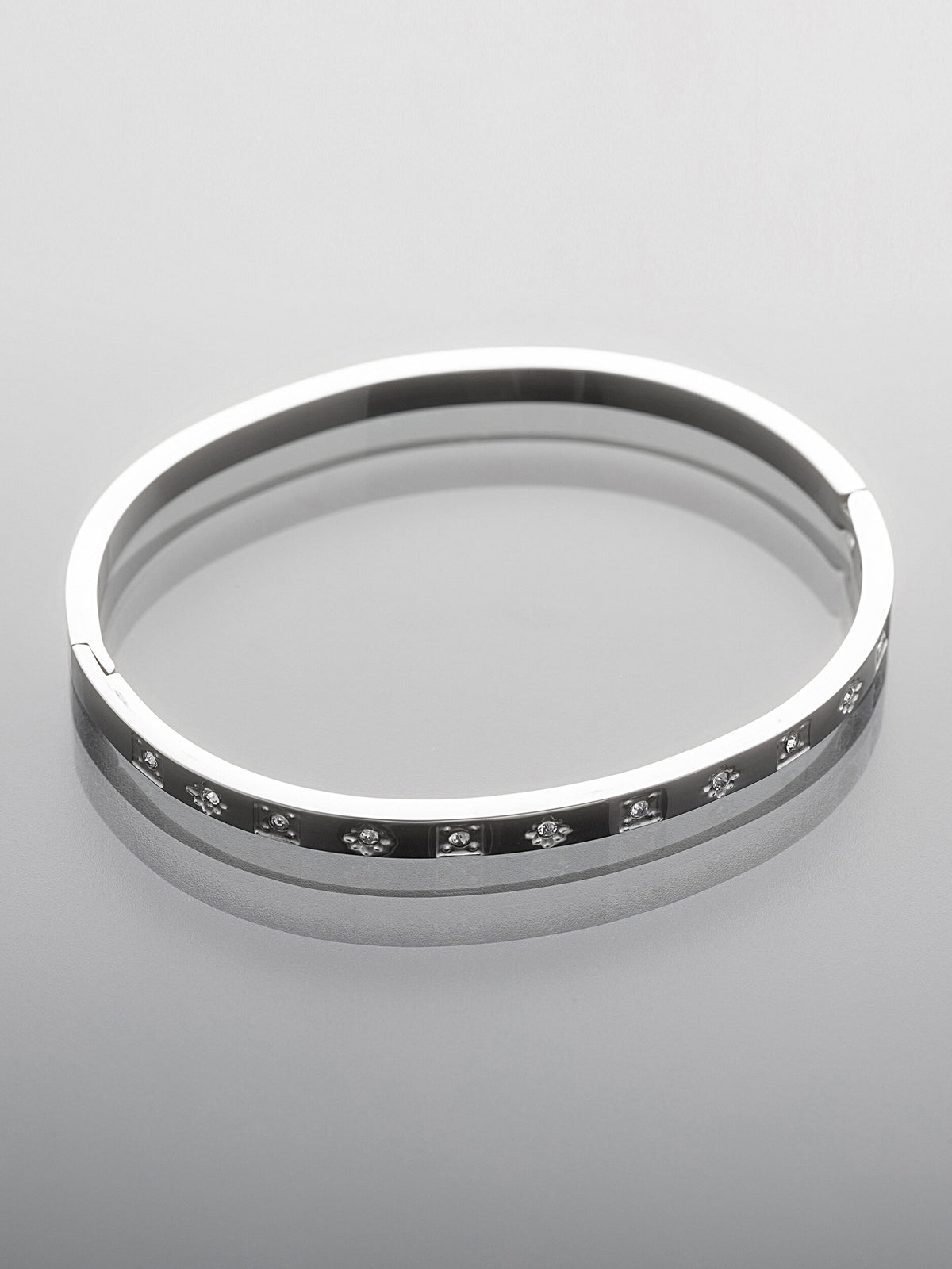 Pevný náramek z chirurgické oceli s rytím NM3311-0112