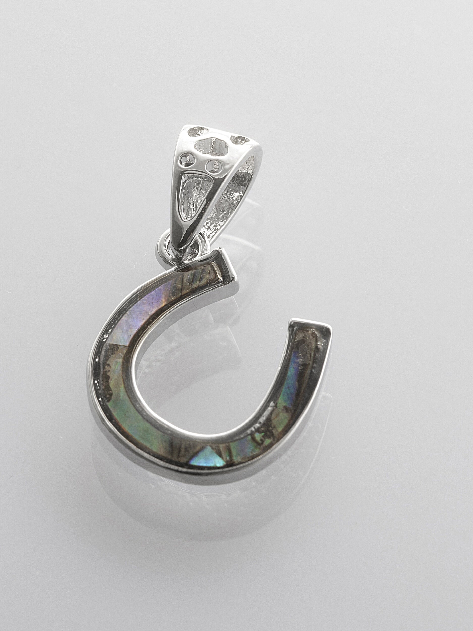 Elegantní přívěsek s paua perletí podkova PK1750-0432