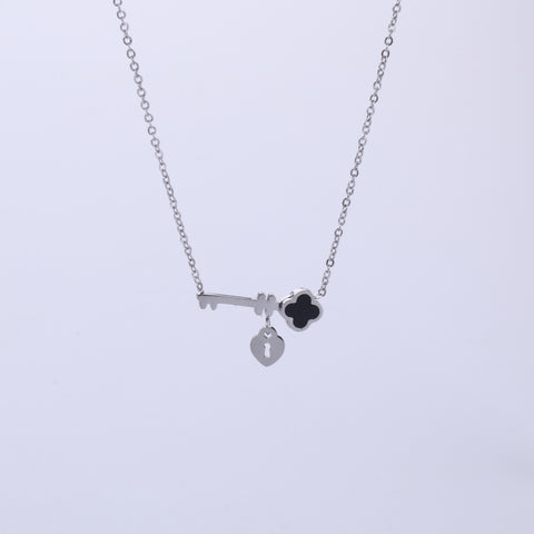 Krásný náhrdelník s motivem srdce na klíč z chirurgické oceli NK0864-0102