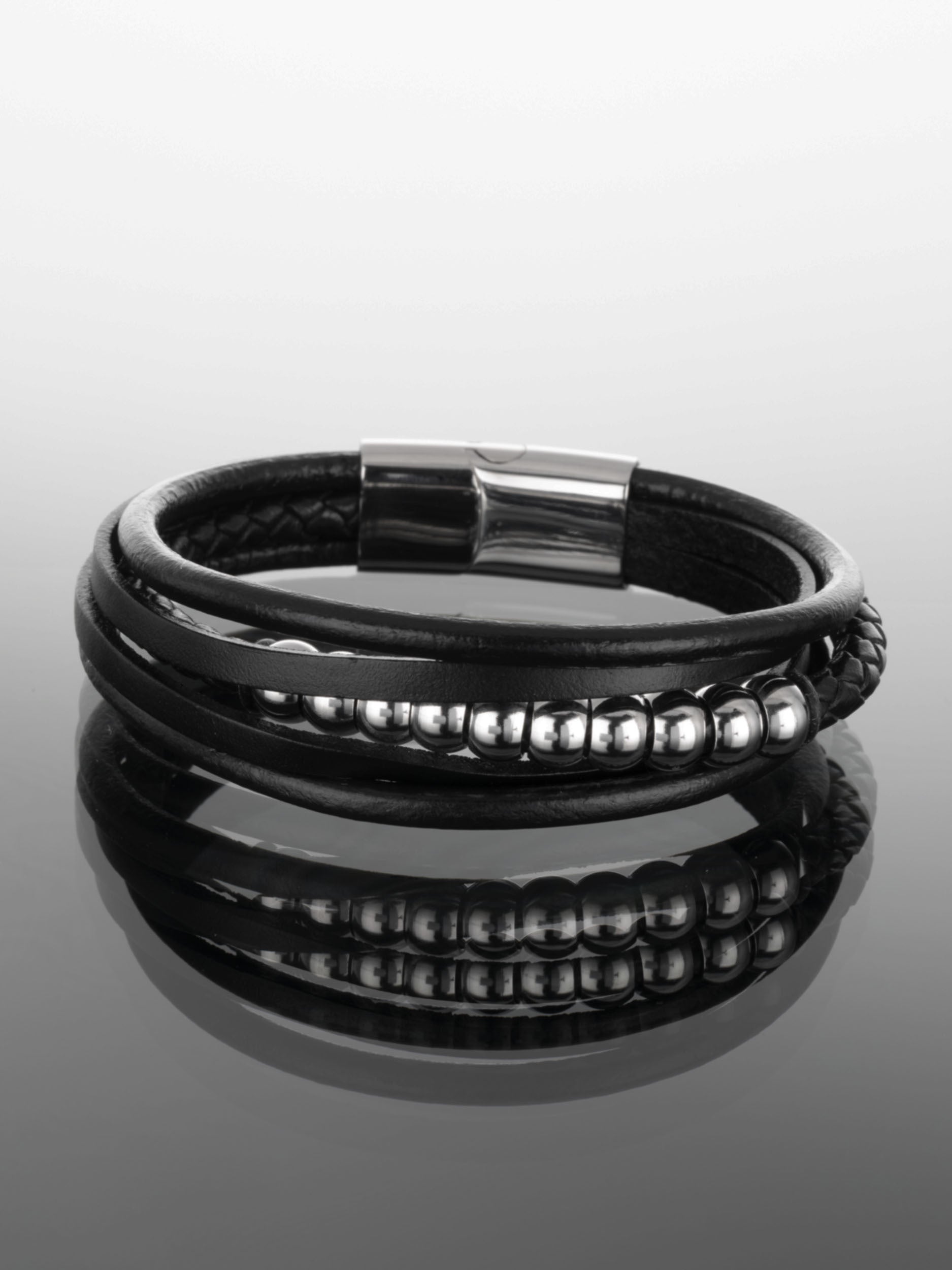 Krásný pánský náramek z pásků černé kůže a korálků z chirurgické oceli NM1433-0702