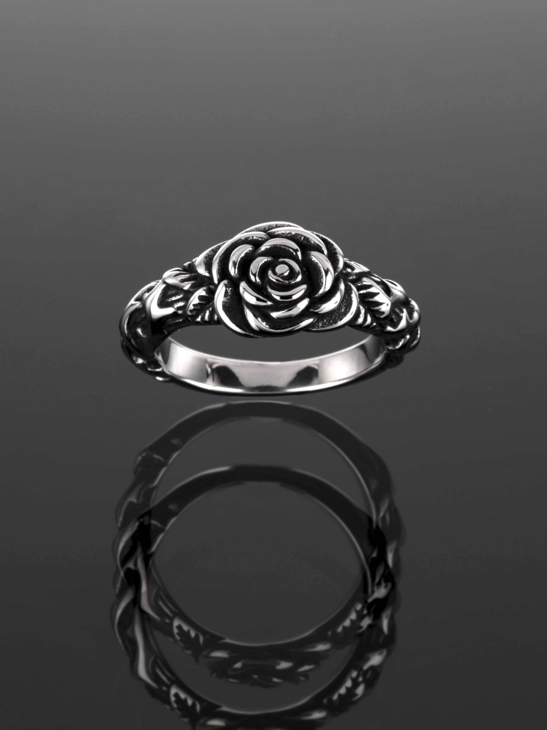 Exkluzivní prstýnek z chirurgické oceli s motivem masivní růže PR0196-016102