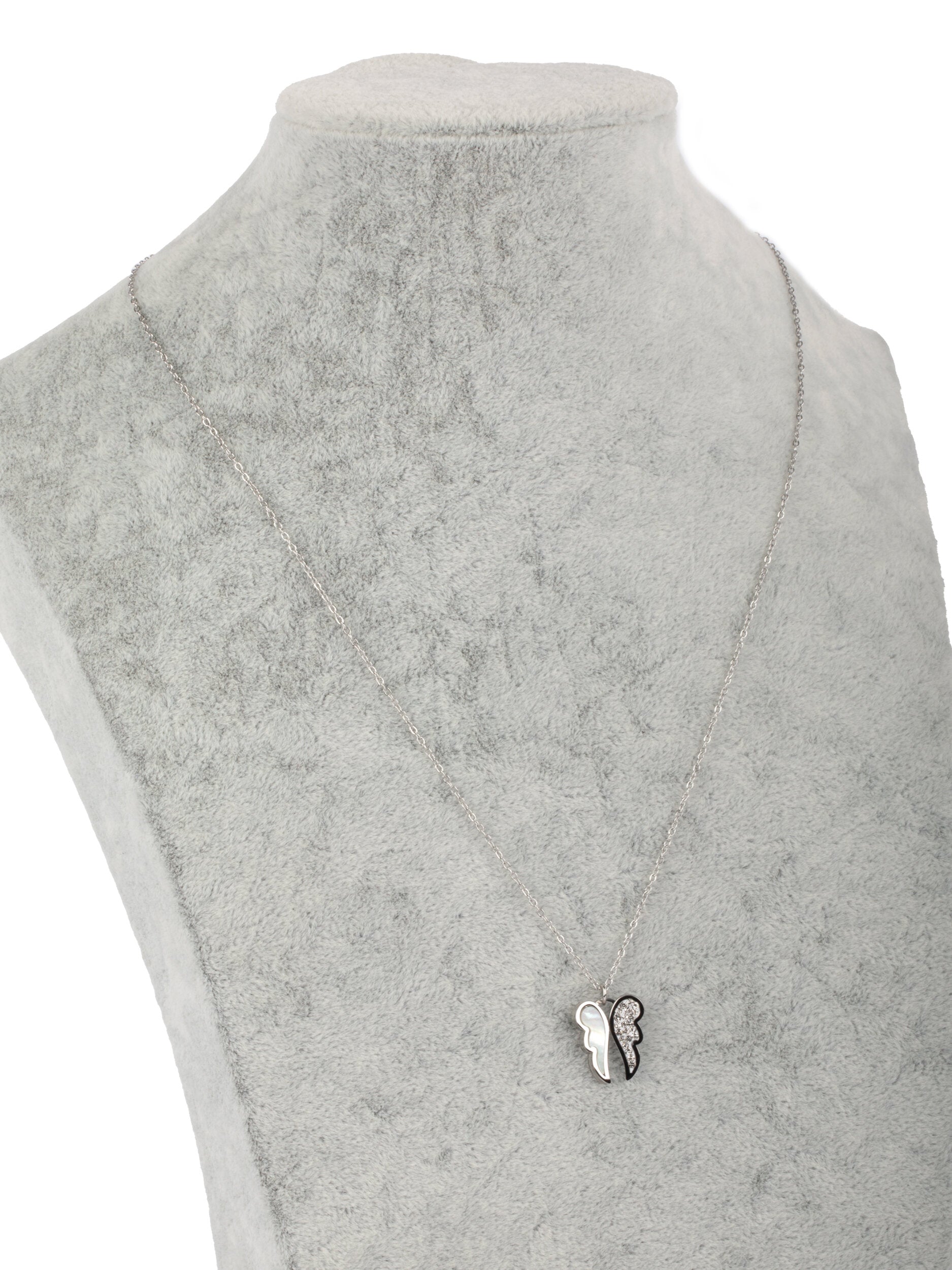 Krásný ocelový náhrdelník ve tvaru andělských křídel s čirými krystaly NK0695-0107