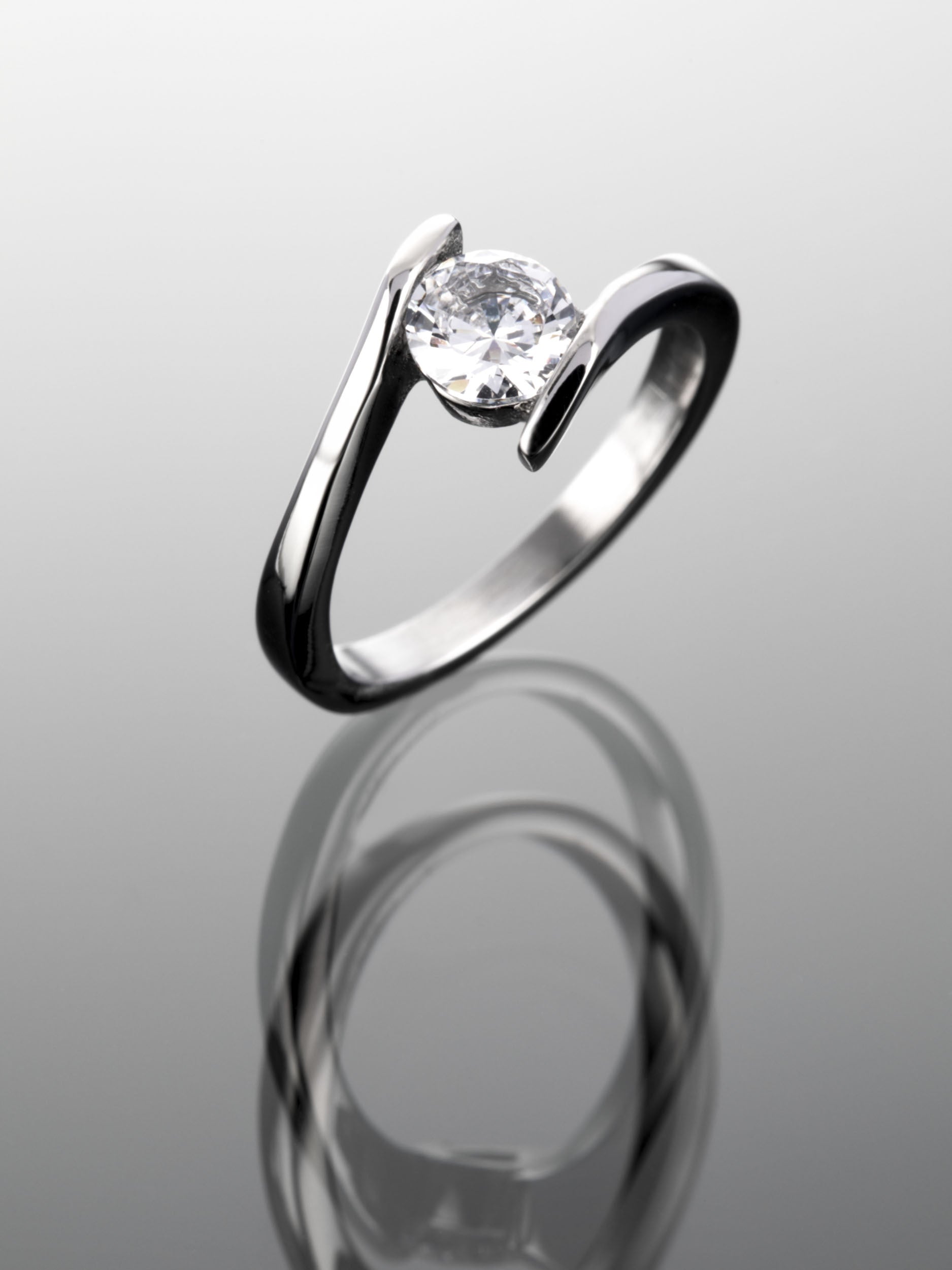 Exkluzivní prstýnek z chirurgické oceli s čirým krystalem  PR0229-015507