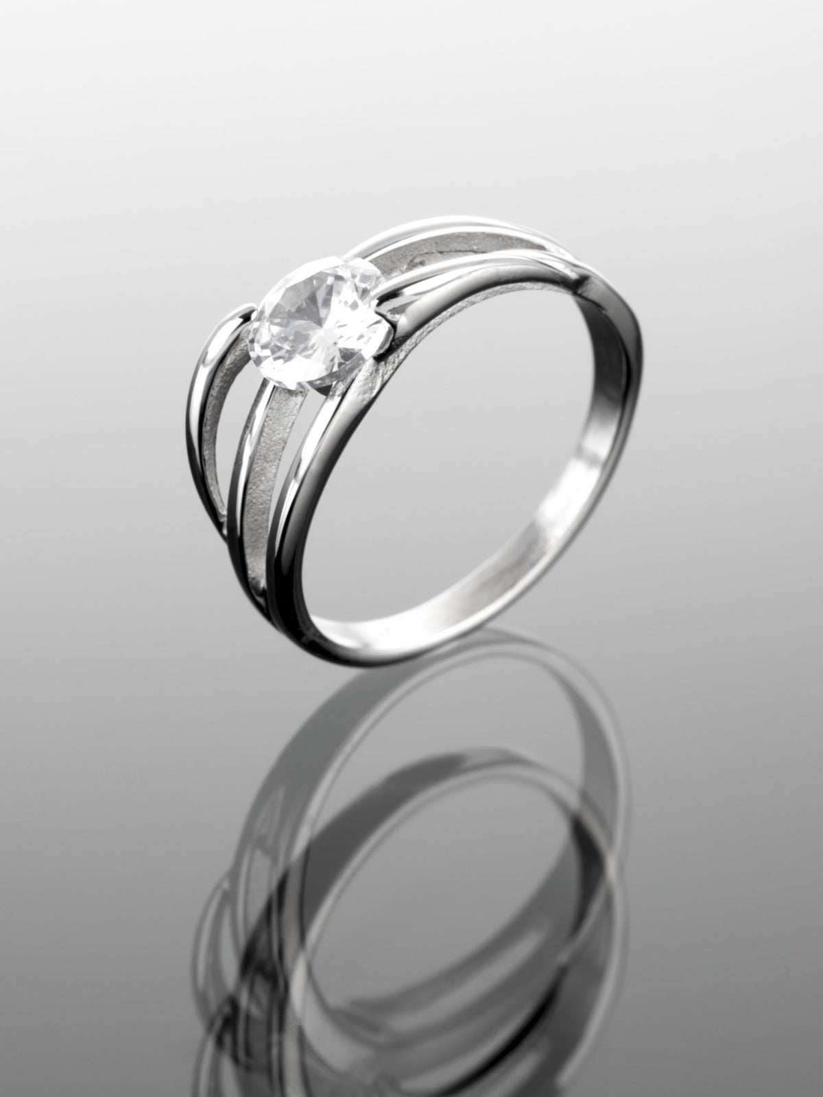 Exkluzivní prstýnek z chirurgické oceli s čirým krystalem PR0267-015507