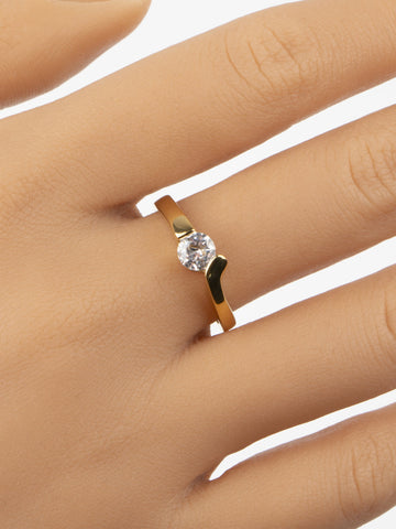 Exkluzivní prstýnek z chirurgické oceli zlaté barvy s čirým krystalem PR0263-015907