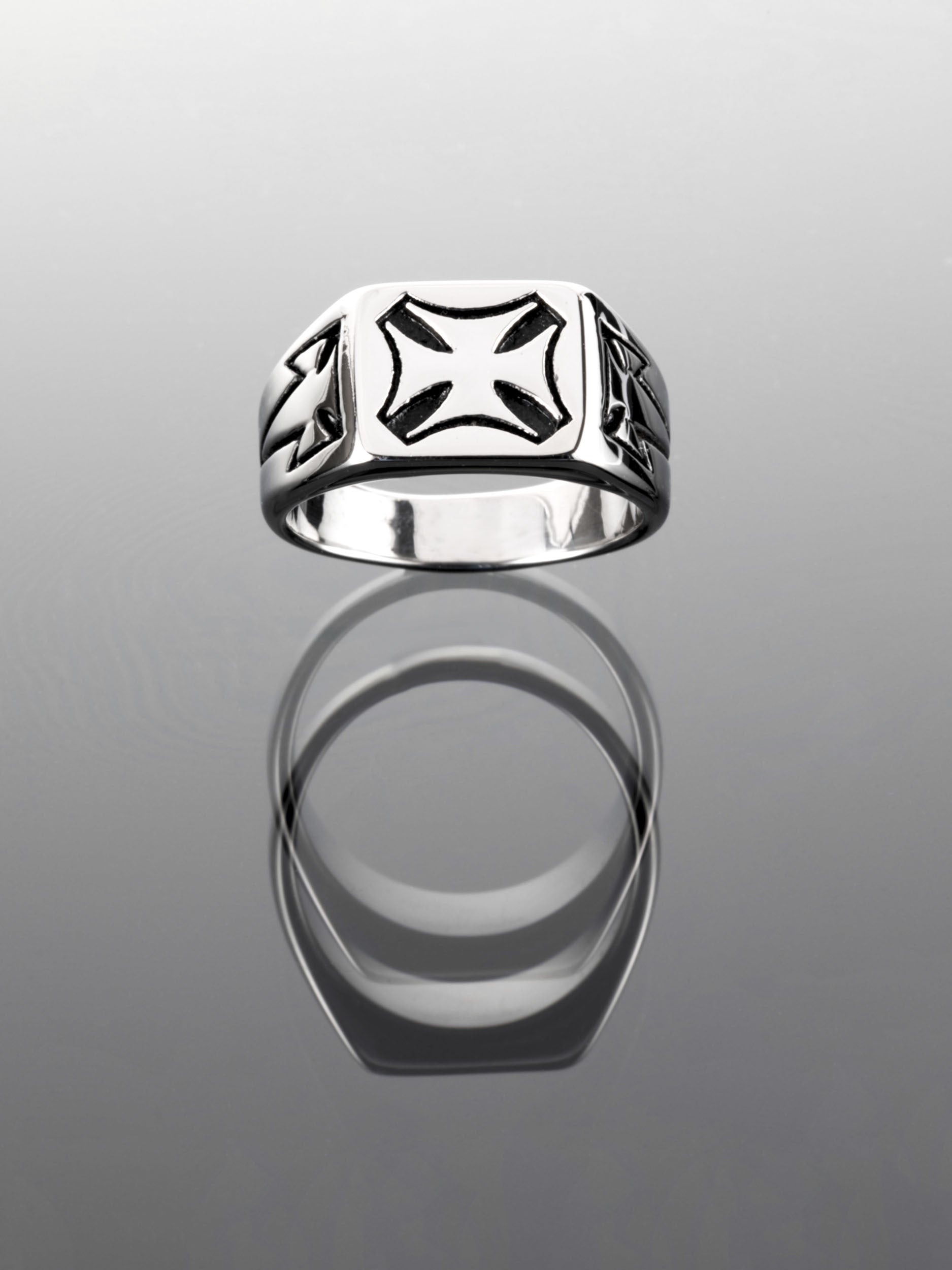 Luxusní pánský prstýnek z chirurgické oceli s motivem železného kříže  PR0309-016307