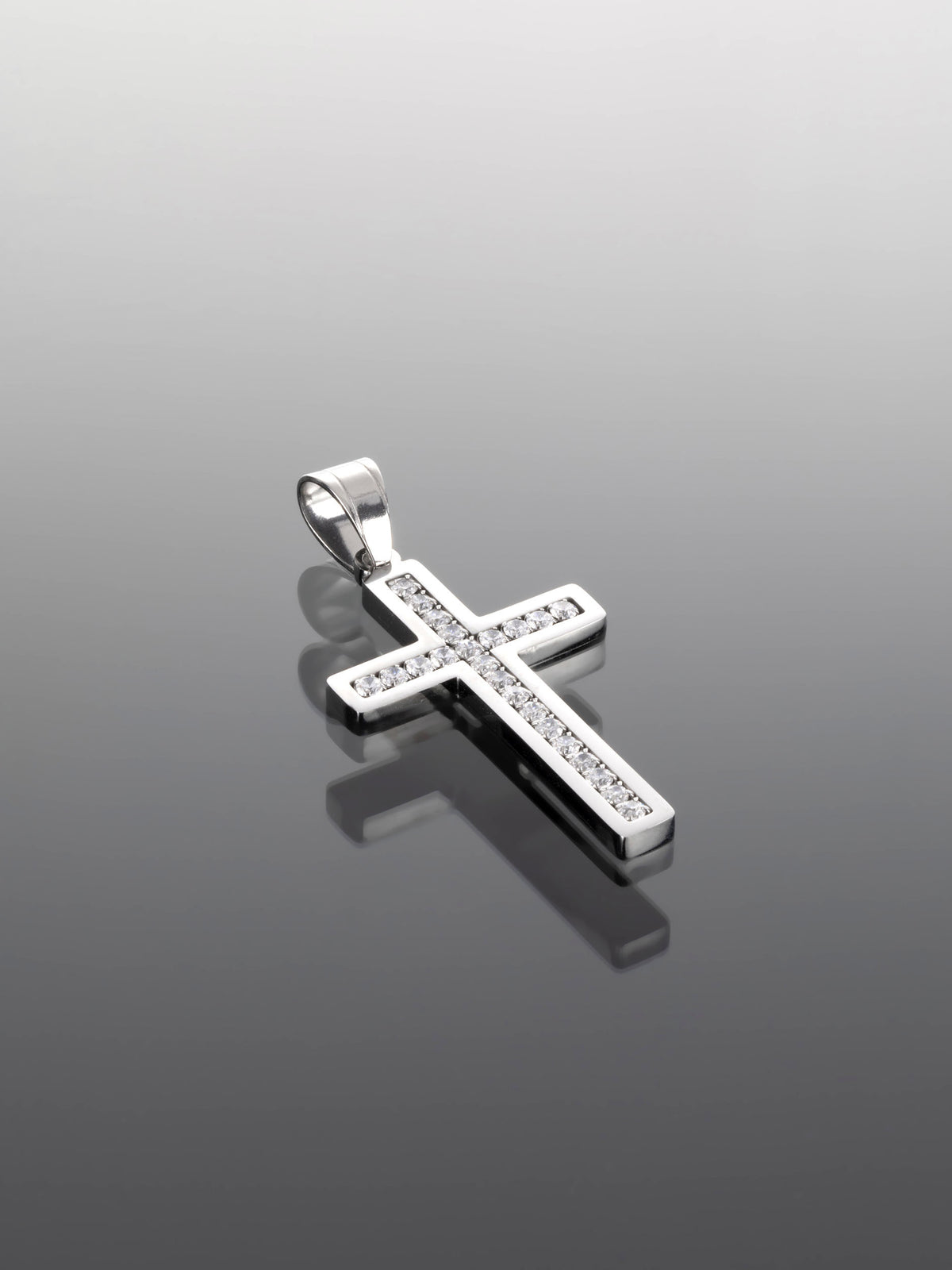 Luxusní masivní přívěsek ve tvaru kříže z chirurgické oceli s drobnými čirými krystaly PK0939-0107