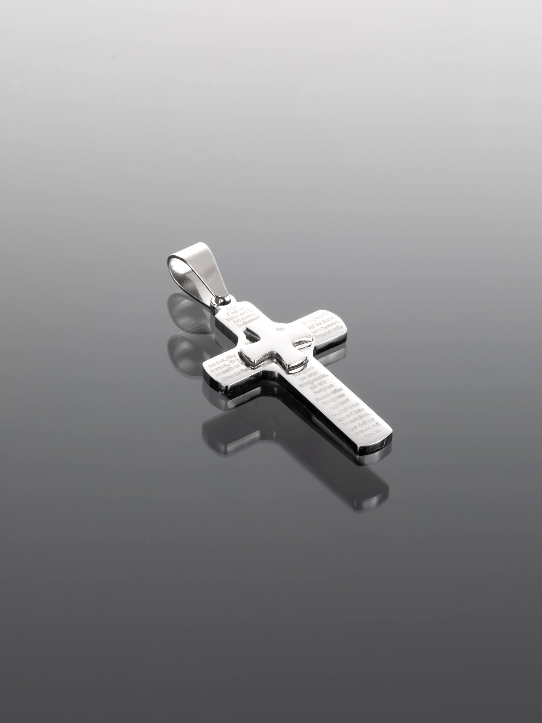 Exkluzivní přívěsek ve tvaru kříže s drobným křížkem a modlitbou z chirurgické oceli PK0949-0107