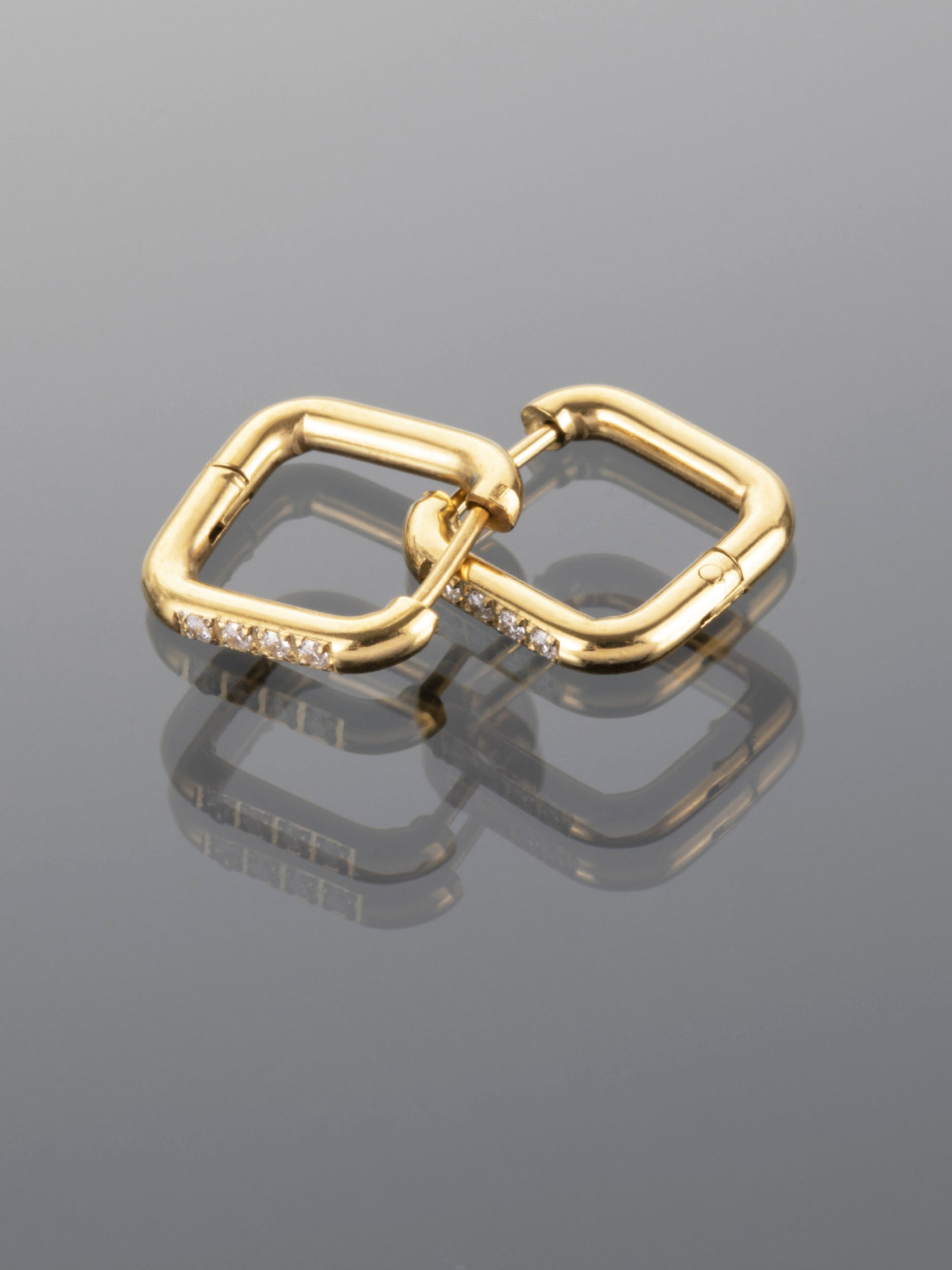 Luxusní zlaté čtvercové náušnice z chirurgické oceli s drobnými čirými krystaly  NE1697-0114