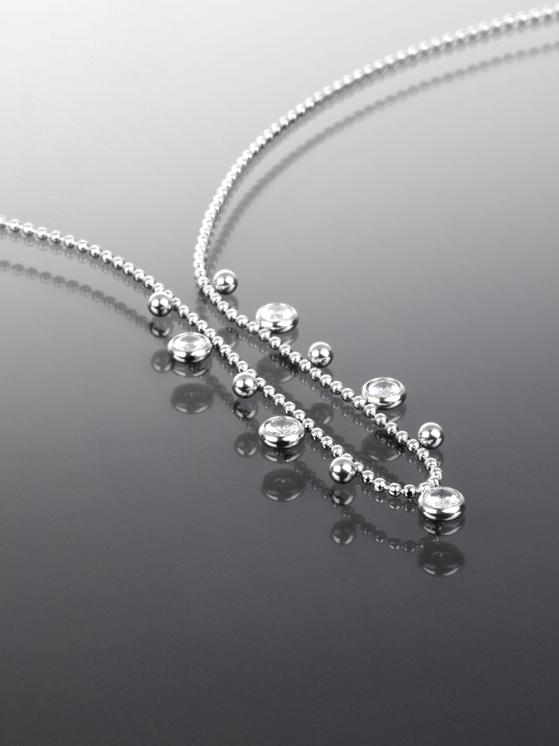 Dámský elegantní náhrdelník s kuličkami z chirurgické oceli NK1157-0112