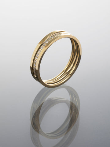 Luxusní prstýnek z chirurgické oceli zlaté barvy s čirými krystaly PR0316-016114