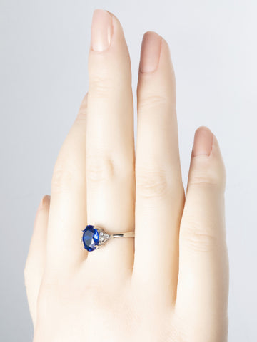 Krásný moderní prstýnek z chirurgické oceli s modrým oválným krystalem  PR0349-016105