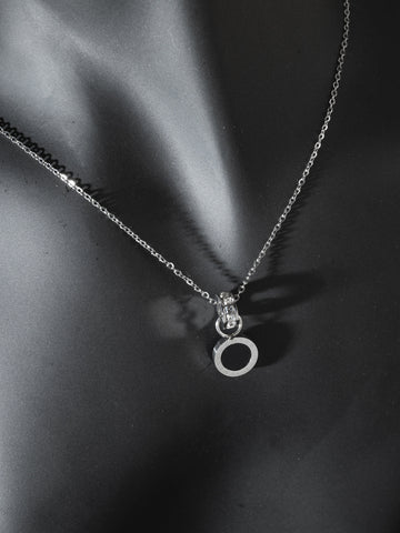 Stylový náhrdelník z leštěné chirurgické oceli s kruhovými přívěšky  NK1353-0107