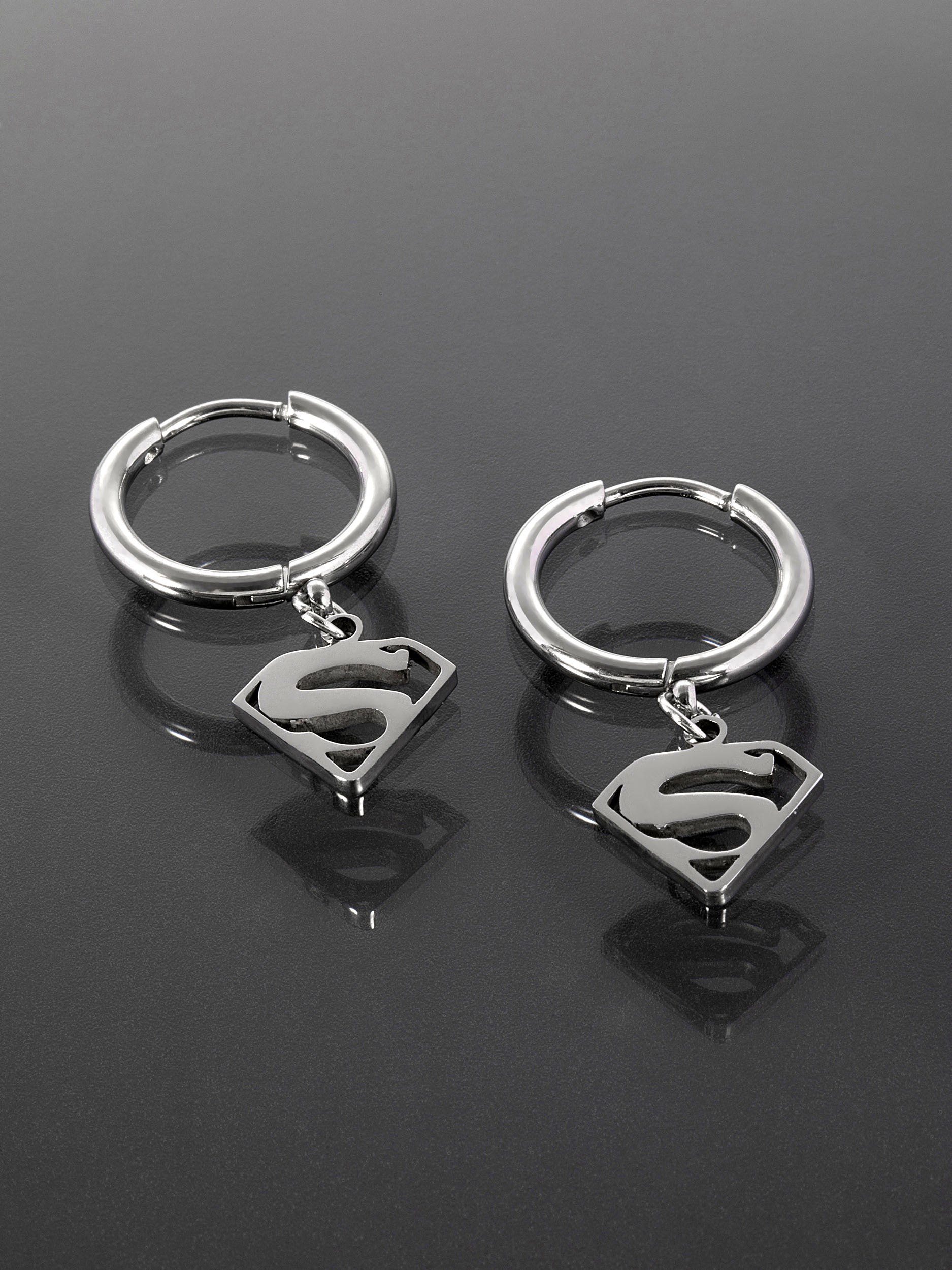 Náušničky z chirurgické oceli superman logo NE2475-0112